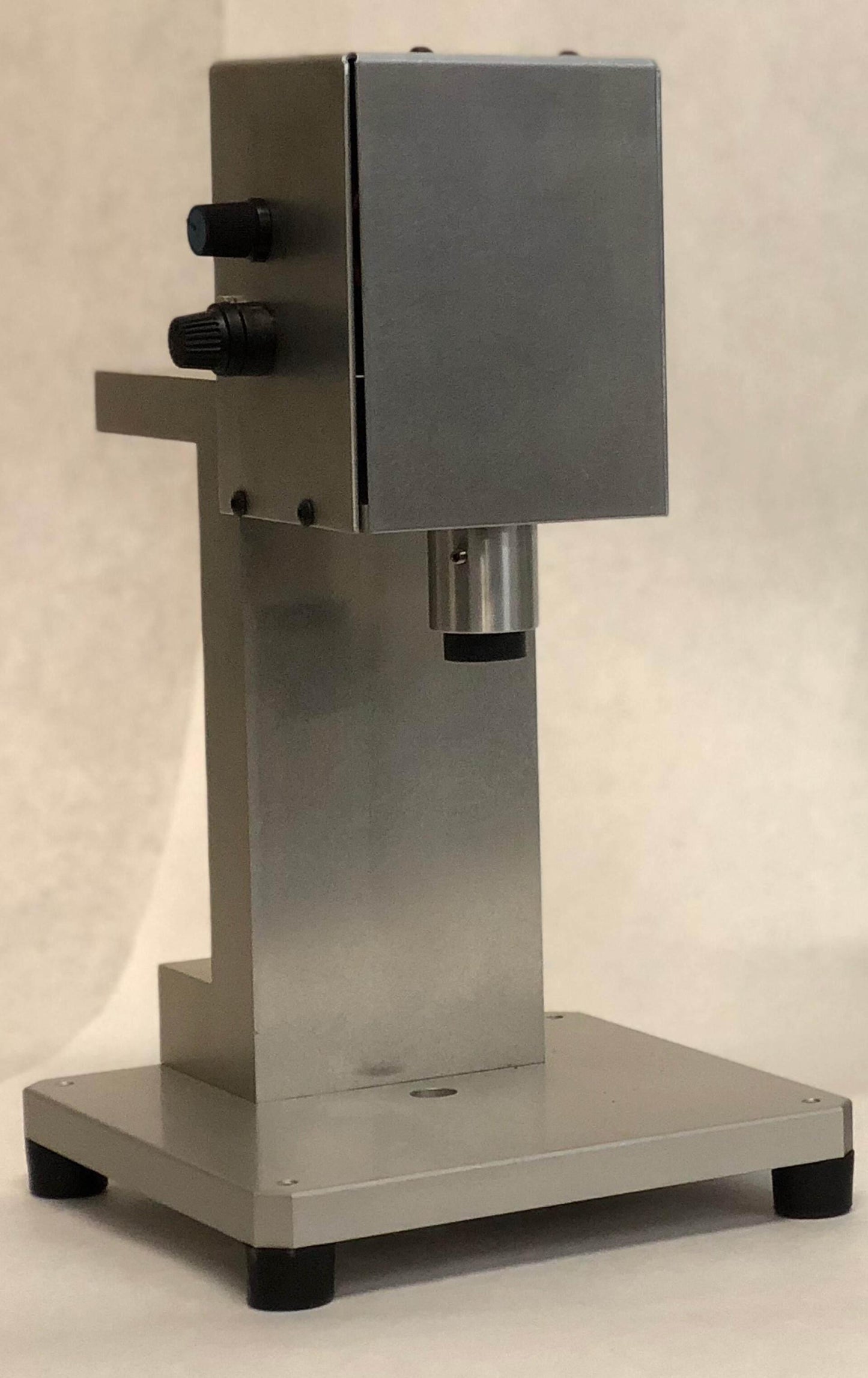 CCS-1000R Rotary Capping System - SC Filtration